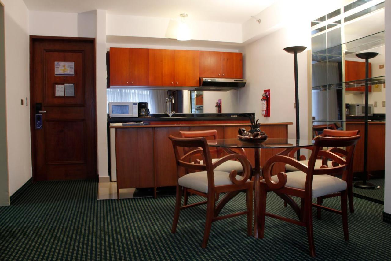 Hotel Altamira Suites Caracas Exterior photo