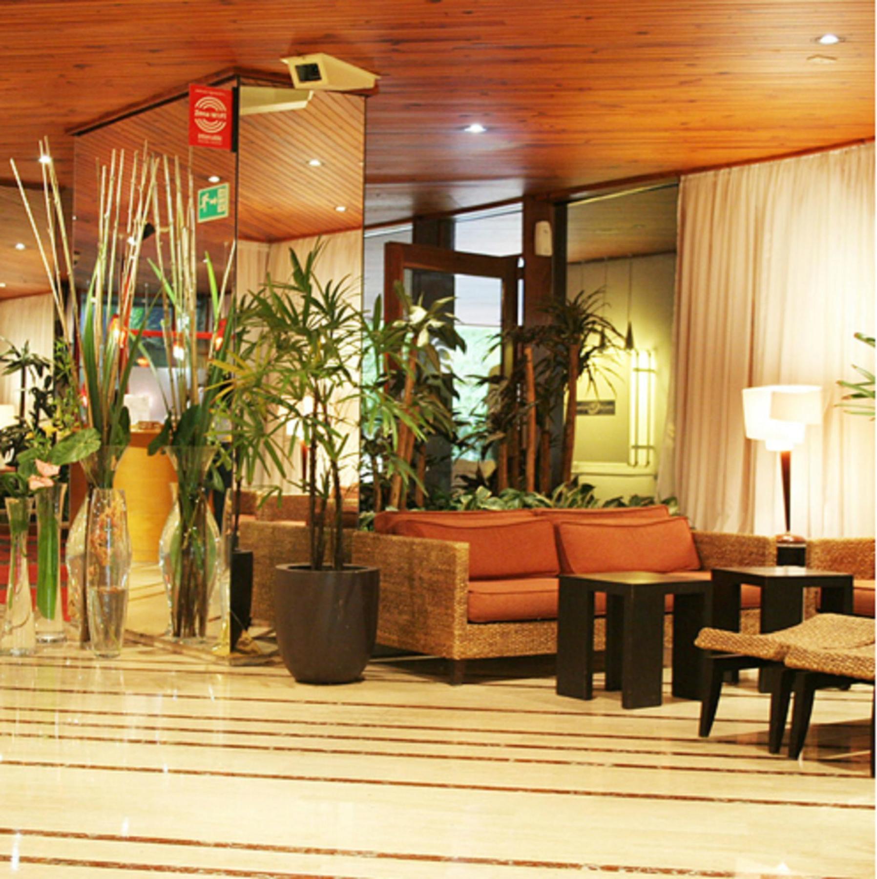 Hotel Altamira Suites Caracas Exterior photo